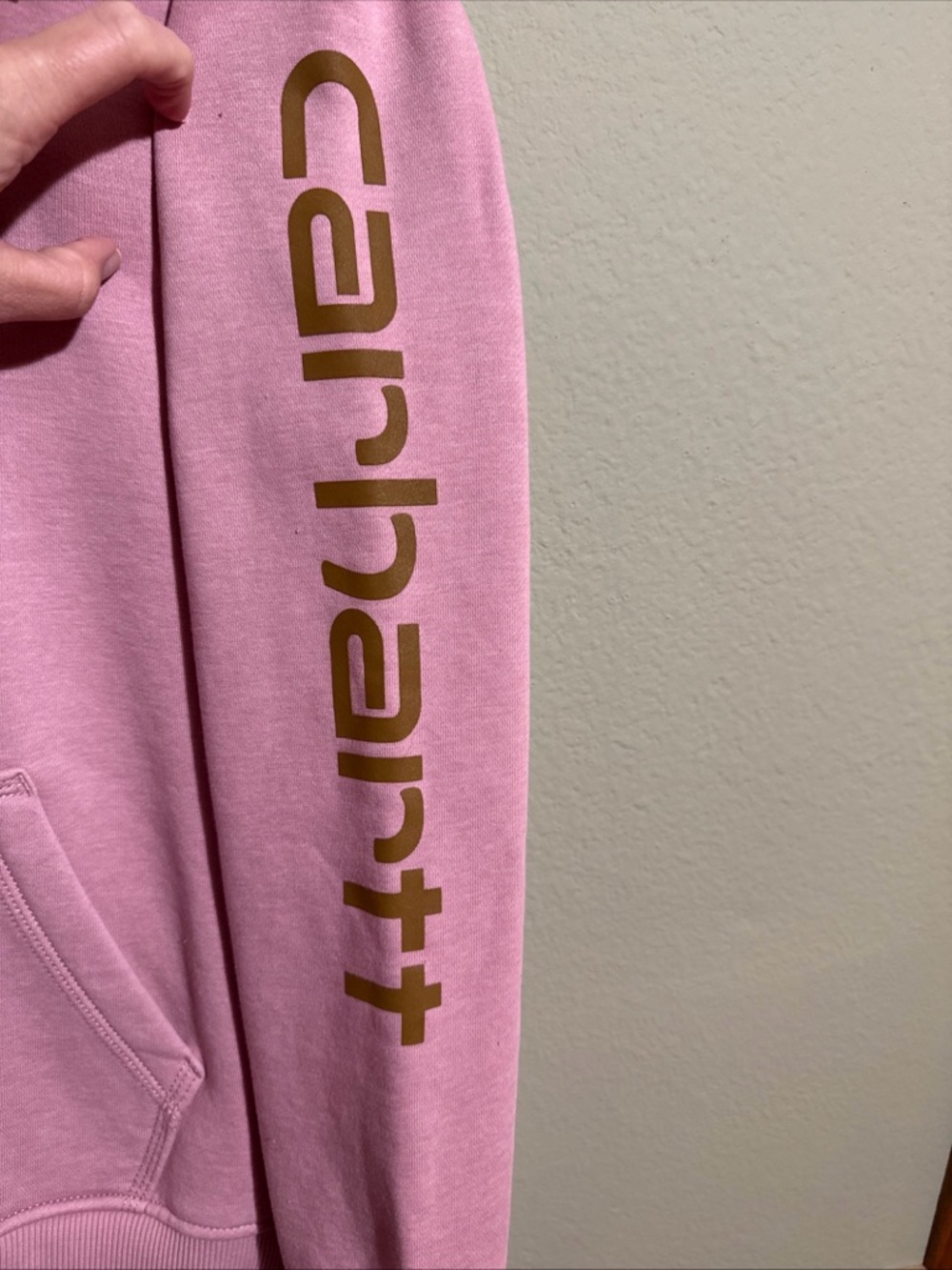 Carhartt Women’s Pink Relaxed Fit Hoodie Logo Sleeve Sweatshirt Large 12-14 - Picture 4 of 6